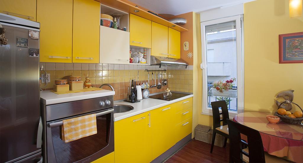 Apartment Sunny Yellow - With Balcony And Parking Place, Spalato Camera foto