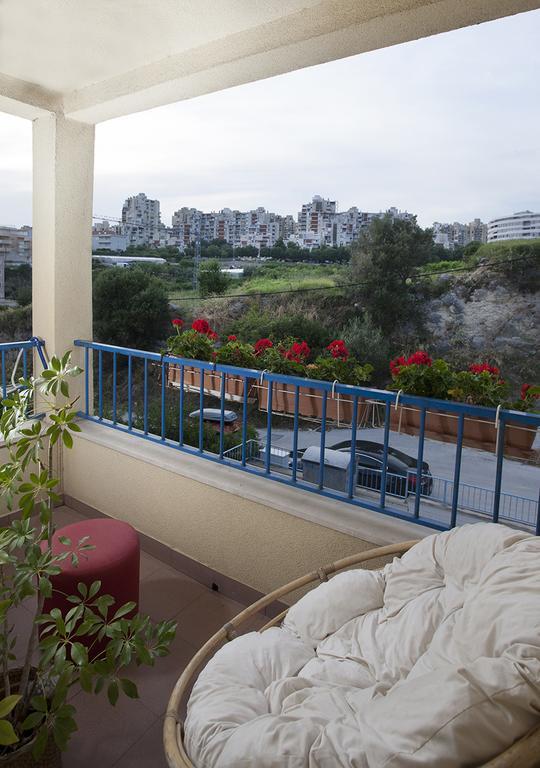 Apartment Sunny Yellow - With Balcony And Parking Place, Spalato Camera foto
