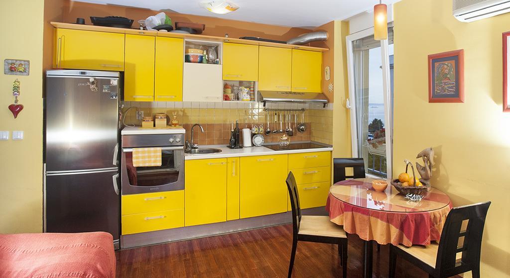 Apartment Sunny Yellow - With Balcony And Parking Place, Spalato Camera foto