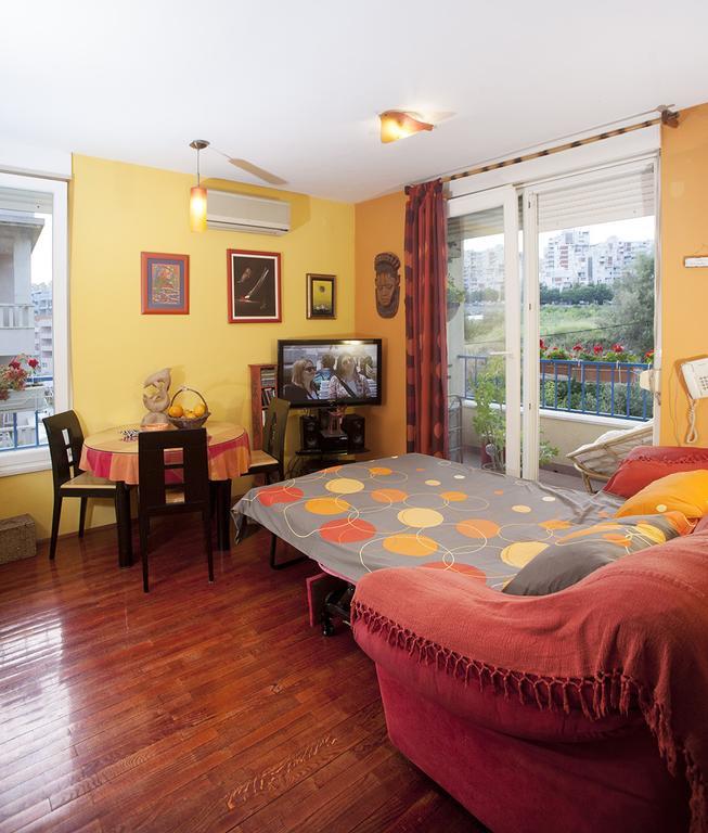Apartment Sunny Yellow - With Balcony And Parking Place, Spalato Camera foto